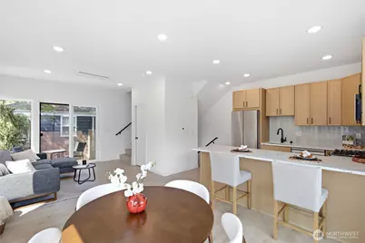 5718 NE 65th Street, Seattle, WA 98115 - Photo 4