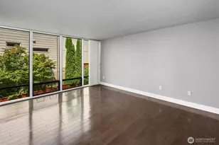 4561 Lake Washington Blvd NE, Kirkland, WA 98033 - Photo 4
