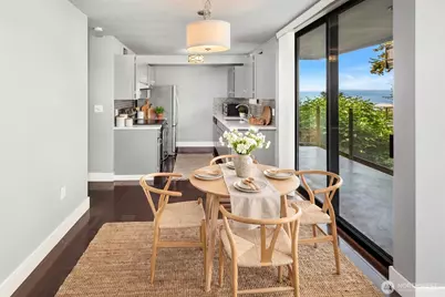 4561 Lake Washington Boulevard NE #201, Kirkland, WA 98033 - Photo 6