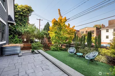 734 10th Avenue E, Seattle, WA 98102 - Photo 4
