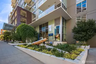 588 Bell St, Seattle, WA 98121 - Photo 32