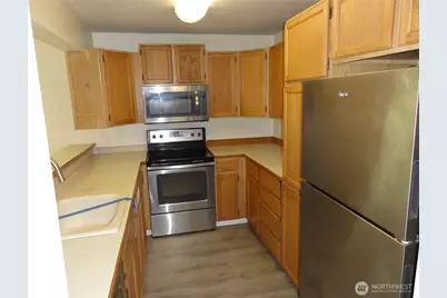 3810 S 158th Street #B8, Tukwila, WA 98188 - Photo 4