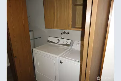 3810 S 158th Street #B8, Tukwila, WA 98188 - Photo 2