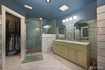 9556 Phinney Avenue N, Seattle, WA 98103 - Photo 20