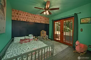 9556 Phinney Ave N, Seattle, WA 98103 - Photo 28