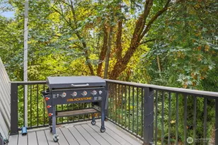 365 NW Brookwood Ln, Bremerton, WA 98311 - Photo 8