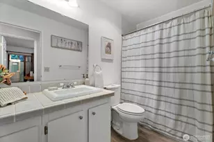 1301 Harbor Ave SW, Seattle, WA 98116 - Photo 24