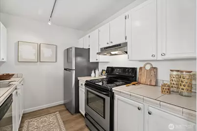 1301 Harbor Avenue SW #310, Seattle, WA 98116 - Photo 16