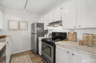 1301 Harbor Ave SW, Seattle, WA 98116 - Photo 16