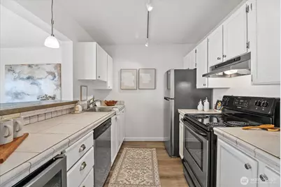 1301 Harbor Avenue SW #310, Seattle, WA 98116 - Photo 14