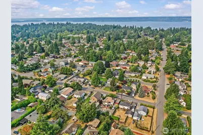 15820 12th Avenue SW, Burien, WA 98166 - Photo 2