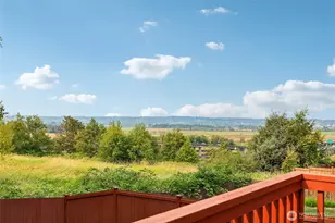 7012 18th Pl SE, Lake Stevens, WA 98258 - Photo 2