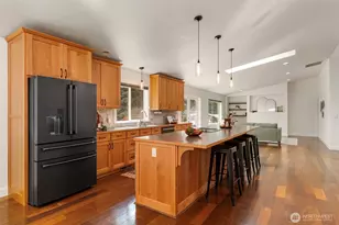 635 NE Stenman Ln, Poulsbo, WA 98370 - Photo 10