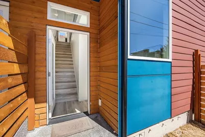 1404 N 95th Street, Seattle, WA 98013 - Photo 2