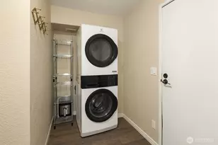 750 N 143rd St, Seattle, WA 98133 - Photo 8