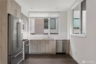 6311 9th Street NE, Seattle, WA 98115 - Photo 4