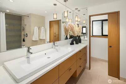 1575 Magnolia Boulevard W, Seattle, WA 98199 - Photo 34