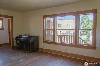 119 26th Avenue, Seattle, WA 98122 - Photo 2