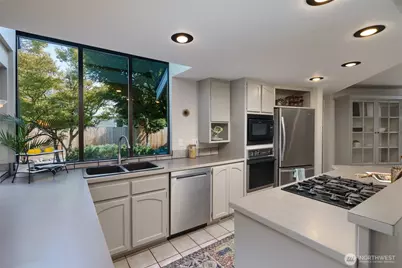 627 N Waugh Road, Mount Vernon, WA 98273 - Photo 12