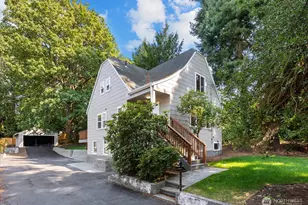 10322 Ashworth Ave N, Seattle, WA 98133 - Photo 24