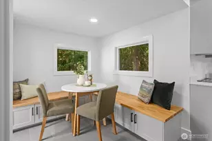 10322 Ashworth Ave N, Seattle, WA 98133 - Photo 12