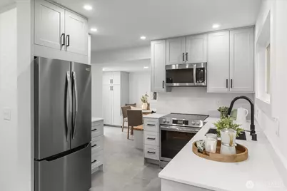 10322 Ashworth Avenue N, Seattle, WA 98133 - Photo 10