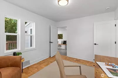 10322 Ashworth Avenue N, Seattle, WA 98133 - Photo 6