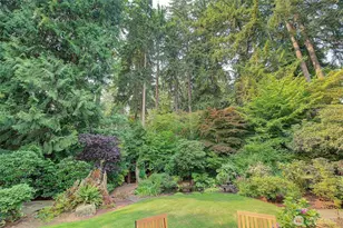 12909 NE 28th St, Bellevue, WA 98005 - Photo 30