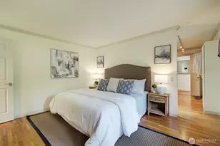 12909 NE 28th St, Bellevue, WA 98005 - Photo 18