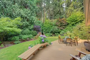 12909 NE 28th St, Bellevue, WA 98005 - Photo 28