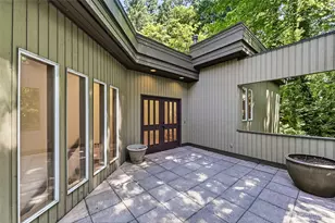 4200 W Lake Sammamish Pkwy SE, Bellevue, WA 98008 - Photo 1