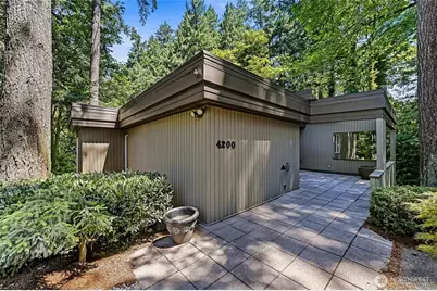 4200 W Lake Sammamish Parkway SE, Bellevue, WA 98008 - Photo 2
