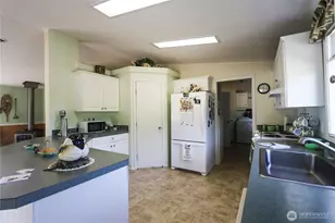1041 W Beeville Loop Rd, Matlock, WA 98560 - Photo 4