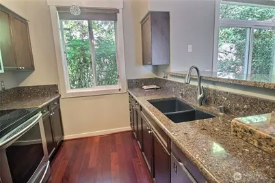 23300 SE Black Nugget Road #H2, Issaquah, WA 98029 - Photo 10