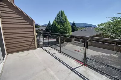 23300 SE Black Nugget Road #H2, Issaquah, WA 98029 - Photo 14