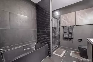 655 Crockett St, Seattle, WA 98109 - Photo 12