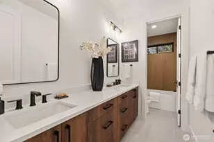 15019 SE 16th St, Bellevue, WA 98007 - Photo 32