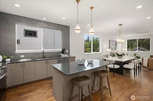10326 Ashworth Ave N, Seattle, WA 98133 - Photo 12