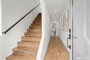 10326 Ashworth Ave N, Seattle, WA 98133 - Photo 2