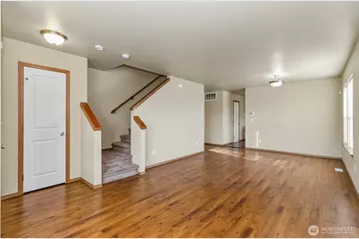 2905 11th Street #B, Everett, WA 98201 - Photo 4