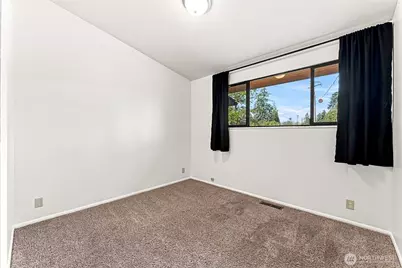 25657 Marine View Drive S, Des Moines, WA 98198 - Photo 14