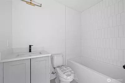 1825 E Pine Street, Seattle, WA 98122 - Photo 14