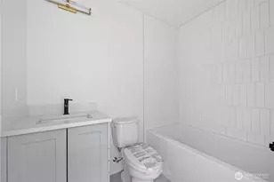 1825 E Pine St, Seattle, WA 98122 - Photo 14