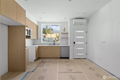 1825 E Pine Street, Seattle, WA 98122 - Photo 10