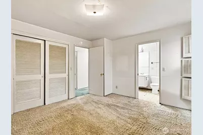 17805 NE 9th Street, Bellevue, WA 98008 - Photo 24