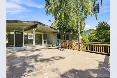 17805 NE 9th Street, Bellevue, WA 98008 - Photo 16