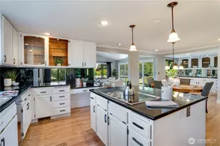 11409 Cloverdale Ct SW, Lakewood, WA 98499 - Photo 8