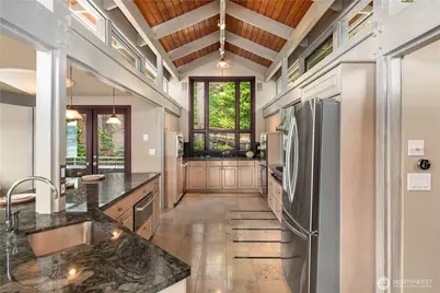 2240 W Lake Sammamish Pkwy NE, Redmond, WA 98052 - Photo 12