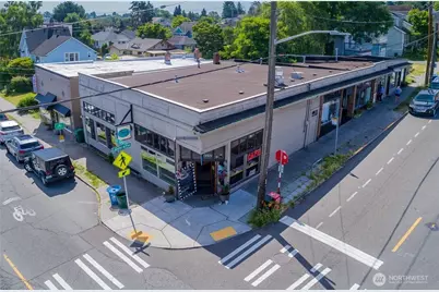 305 NE 65th Street, Seattle, WA 98115 - Photo 18