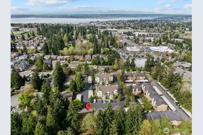8218 126th Avenue NE #E22, Kirkland, WA 98033 - Photo 2